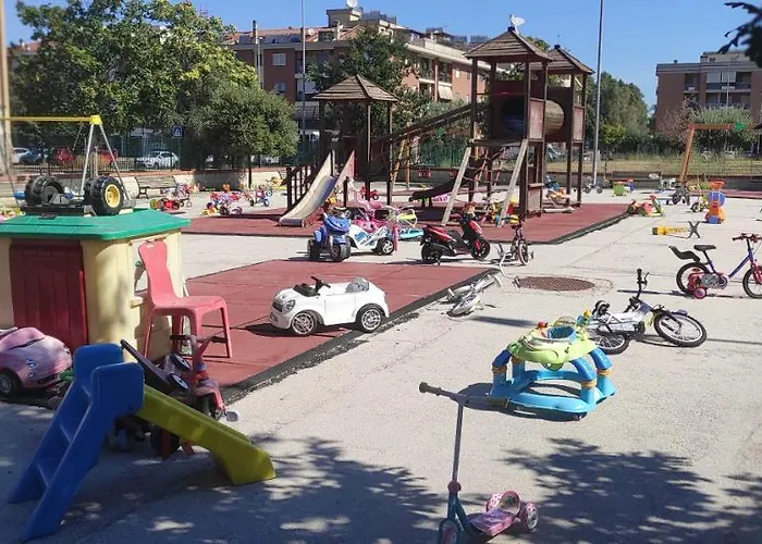 Апартаменты 1 Metro A Free Parking