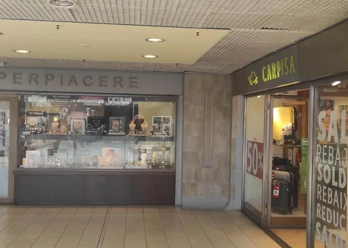 1 Metro A Free Parking Апартаменты *